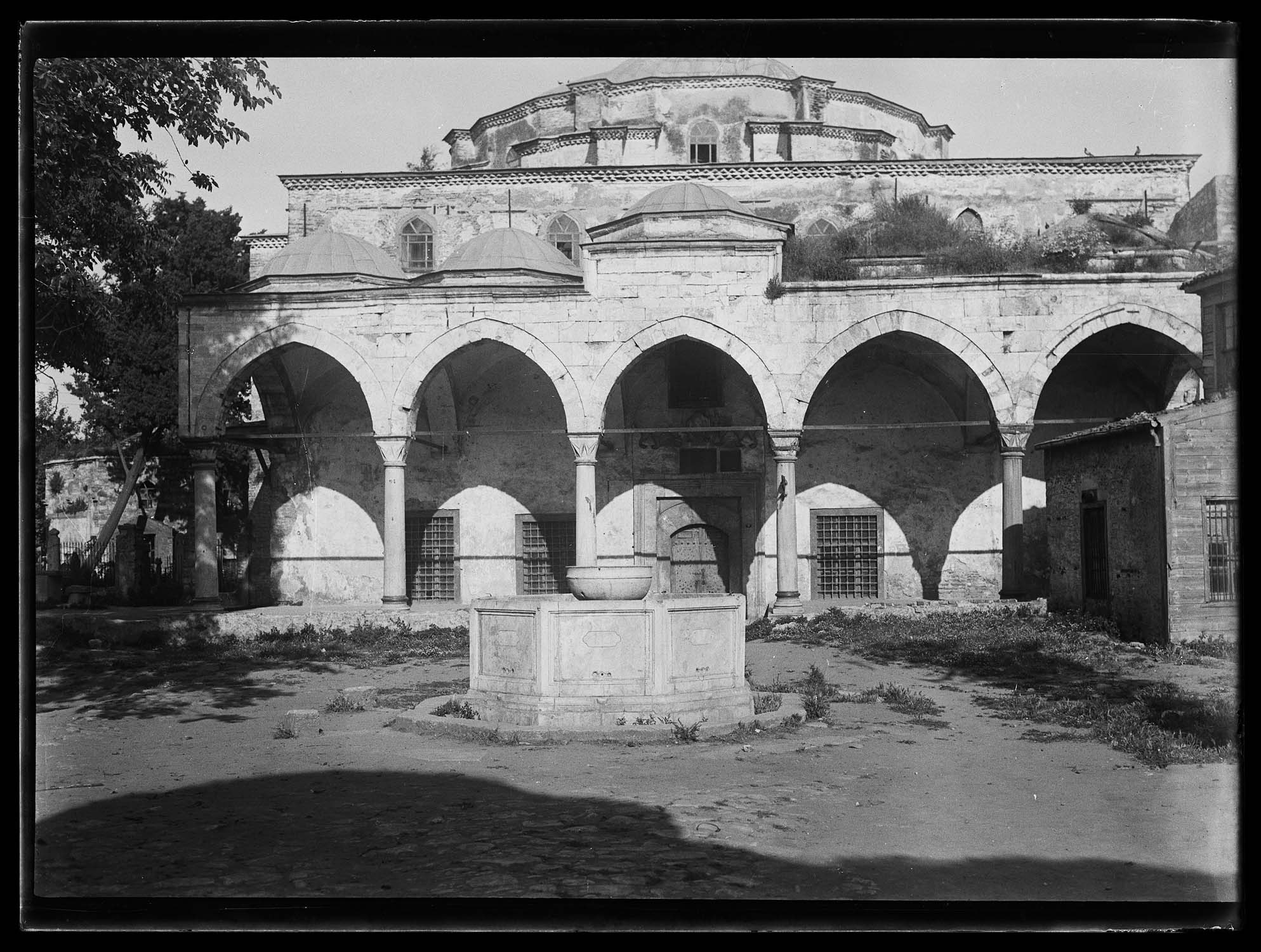Portique d'entrée